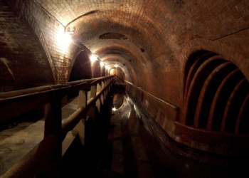 عند شبكات الصرف الصحي في مونتريـال الخبر اليقين