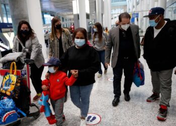 كندا تمنح حق اللجوء للاجئين الذين استضافوا سنودن في هونغ كونغ