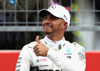 هاميلتون: عشت لحظة ساحرة بعد الفوز رقم 100