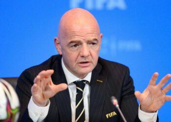 فيفا يحث دول العالم على تضييف رياضيين أفغان