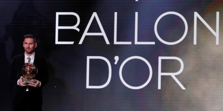 فرانس فوتبول تعلن قائمة المرشحين للكرة الذهبية في 2021