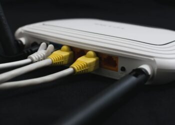 صنداي تايمز: الإنترنت أكثر هشاشة مما نتصور.. كيف يجري تعطيلها؟