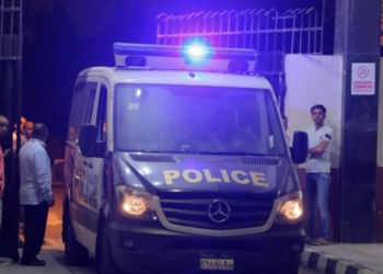 حدث في مصر.. دفنت زوجها حياً لتتزوج صديقه