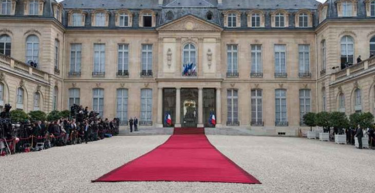 اغتصاب جندية فرنسية داخل قصر الإليزيه بعد حفل حضرة ماكرون