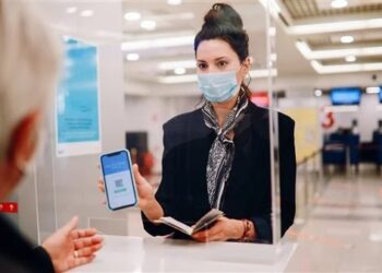لدعم الطيران.. شركة تكنولوجيا عالمية تعلن توفير تصريح السفر الرقمي مجانًا للحكومات