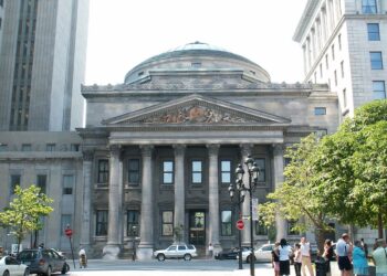 بنوك كندا تتوقع زيادات في أسعار الفائدة