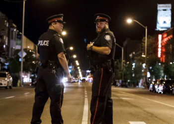 البحث عن رجل وامرأة متورطان في جريمة قتل بتورونتو