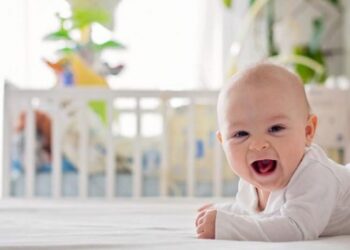 طفلك لا ينمو بالشكل الصحيح كيف تعرفي ذلك ؟