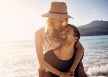 هذه الأبراج من النساء تقع في الحب بسهولة هل أنت منهم؟