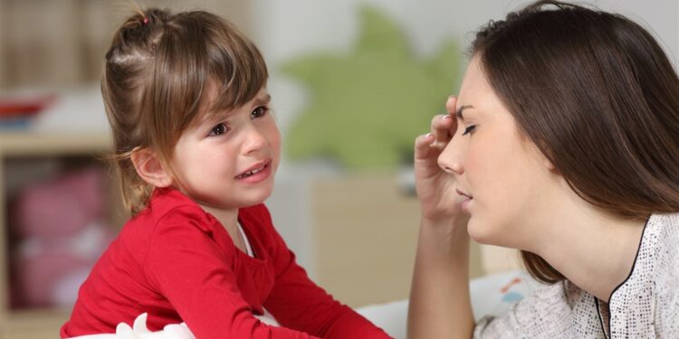 طفلك لا يستمع إليك ؟ ما السبب ؟