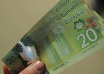 زيادة النفقات تدفع الكندين نحو الديون لتغطيتها .. فما الحل ؟