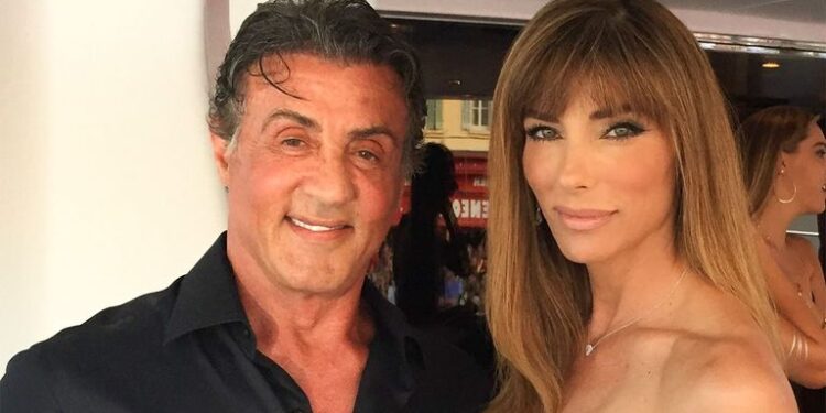 طلاق سيلفستر ستالون من زوجته بعد زواج دام 25 عاماً