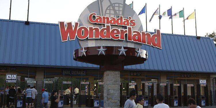 وظائف جديدة في مدينة الملاهي Wonderland في كندا