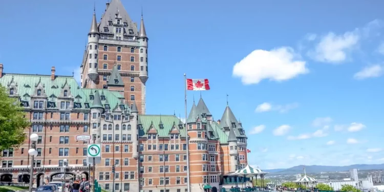 ليس لديك شهادة جامعية وظائف لك في كيبيك تدفع 40.000 دولار