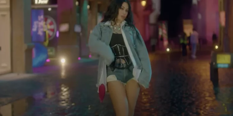 لقطات جديدة من كليب هيفا وهبي لأغنيتها “تيجي”