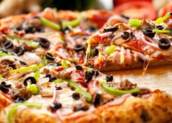 تبحث عن أسرار بيتزا المطاعم .. تعرف عليها