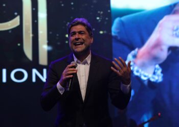 وائل كفوري وإليسا يلهبان أجواء إسطنبول