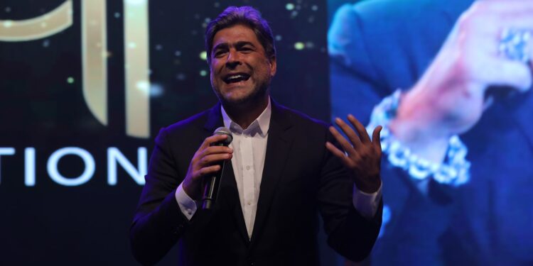 وائل كفوري وإليسا يلهبان أجواء إسطنبول