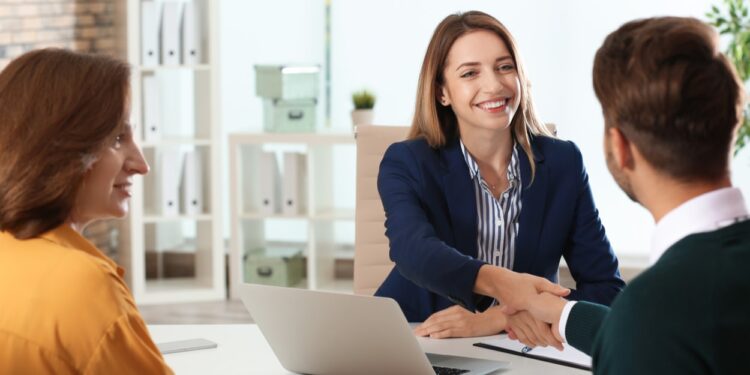 شركات كبرى تعلن عن مجموعة من الوظائف في كندا