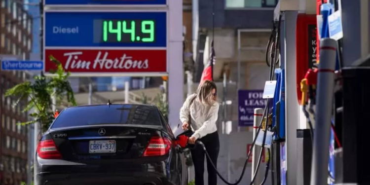 هذا ما سجلته أسعار البنزين هذا الاسبوع في كندا