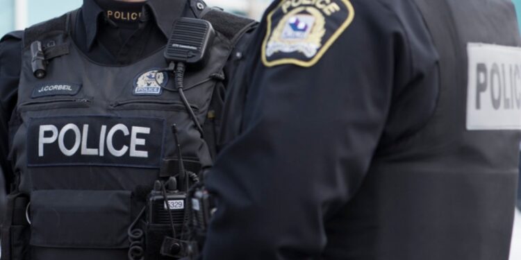 طعن رجل عدة طعنات في أحد متاجر مونتريال