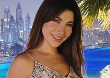 فيديو: ليا ابنة نانسي عجرم ترافقها إلى المسرح