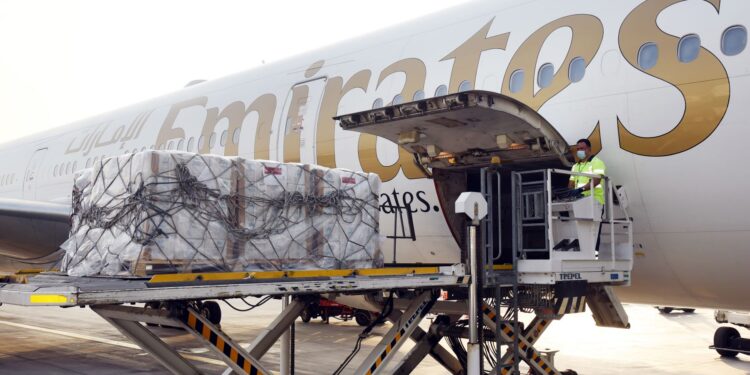 مساعدات الإمارات تعزز جهود إغاثة متضرري زلزال سوريا