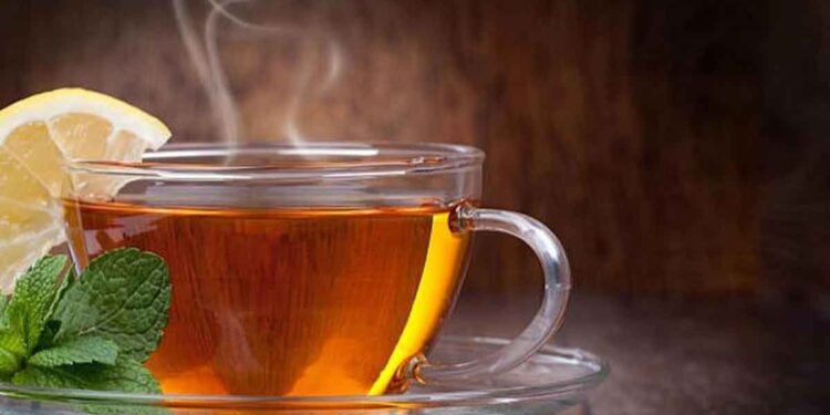 احذروا شرب الشاي على معدة فارغة