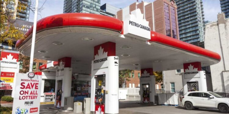 أسعار البنزين إلى الارتفاع في أونتاريو غداً