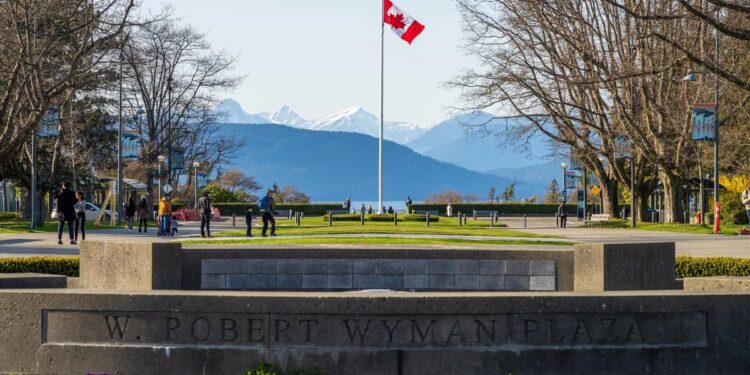 أسبوع العمل إلى 4 أيام في البلديات الريفية في كندا