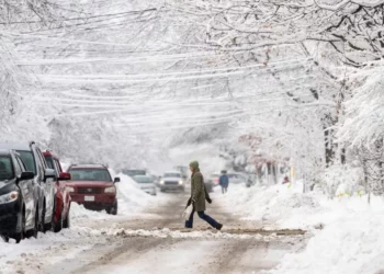 أقسى عاصفة شتوية هذا الموسم تقترب من أونتاريو